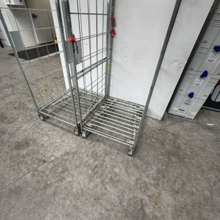 2x Rolcontainer, nestbaar