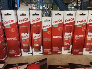 Ca. 22x Cyclon fiets onderhoudsproducten