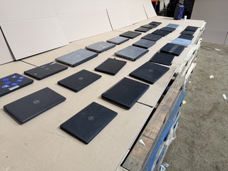 Ca. 27x Laptop, Dell