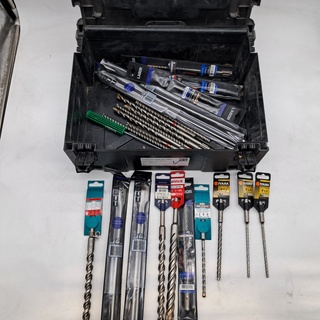 Diverse boren in koffer, O.a. Labor