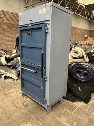 Balenpers voor het compacteren van papier en karton, Dixi 6S