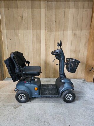 Elektrische scootmobiel, Vermeiren Group, Eris, 2024