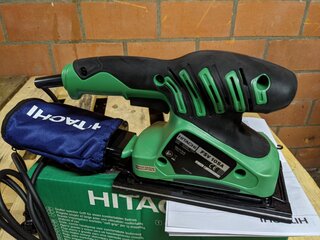 Vlakschuurmachine Hitachi, FSV10SA