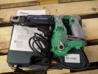 Snelschroefautomaat Hitachi, W4YD