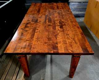 Eetkamertafel, Bruin