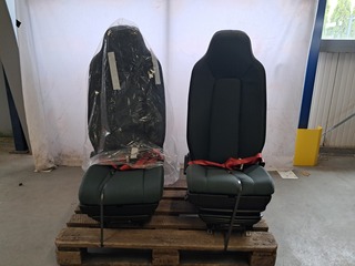 2x Vrachtwagenstoel, Volvo