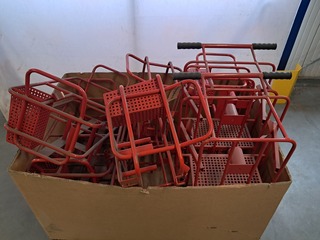 2x Transportkar met  6x stapel rek