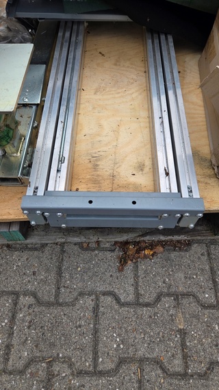 Partij materiaal voor bedrijfswageninrichting