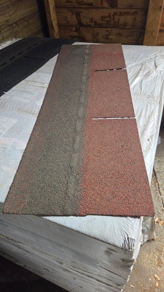 Ca. 15x Dakshingles, IKO, rood
