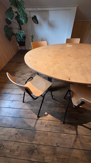 Kantine tafel met 6 stoelen
