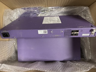 Ca. 13x Gigabit PoE+ edge switch met 10G-uplinks, Extreme Networks Sum