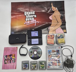 Nintendo DS  Lite, Pokémon kaarten, Xiaomi Smart Band 7, Gameboy games