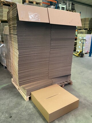 Ca. 350x Grote verzenddozen 80x80x20cm, Bruin