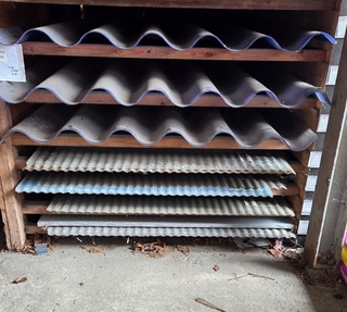 Partij pvc en polyester golfplaten