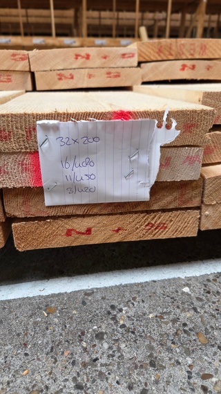 Ca. 42x Vuren planken