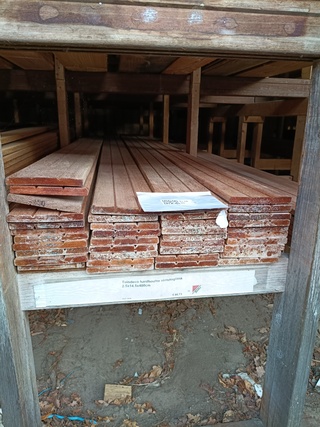 Ca. 37x Hardhouten tuinplank