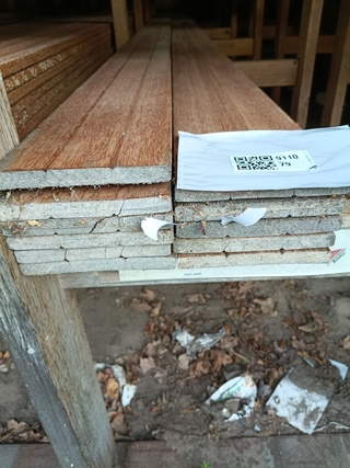 Ca. 11x Hardhouten tuinplank
