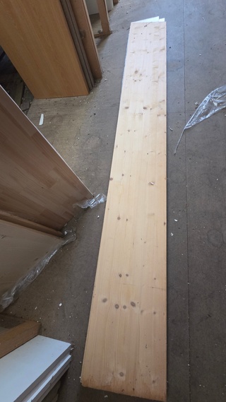 Partij houten kastplanken