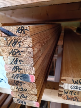 Partij gemodificeerd hout