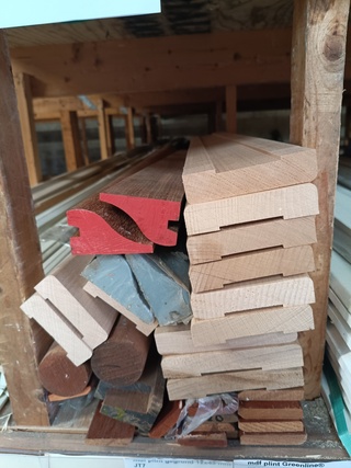 Partij plinten, ronde stok