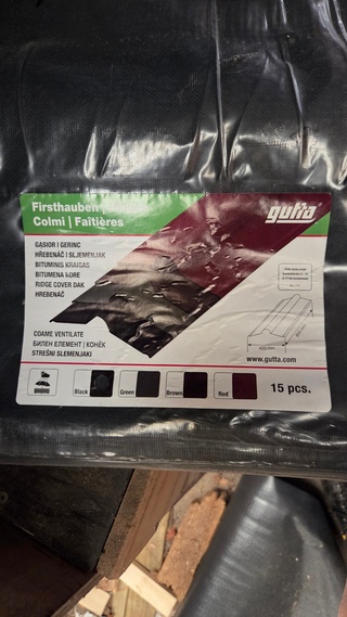 Ca. 15x Bitumen nokstukken, Guttanit