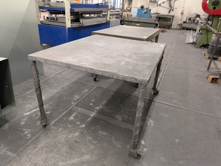 2x Metalen werkbank