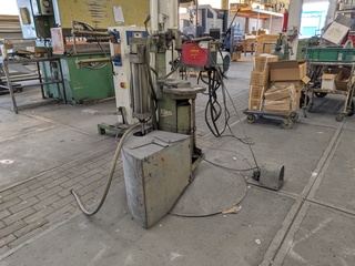 Pneumatische uithoekmachine Kien