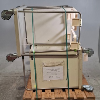 2x Kunststof transportkar