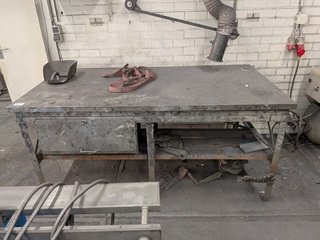 Metalen werkbank