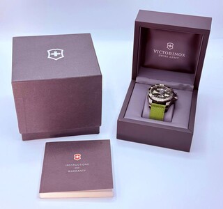 Victorinox Swiss Army 500M automatisch duikhorloge
