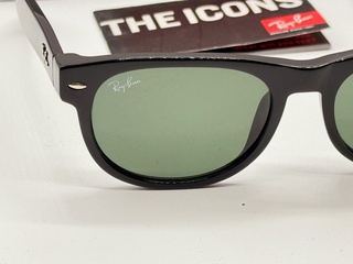 Rayban zonnebril New Wayfarer black green