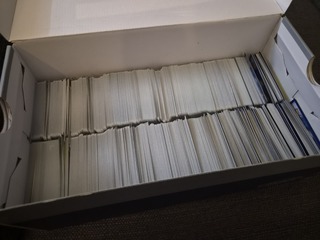 Schoenendoos vol met Pokémon kaarten