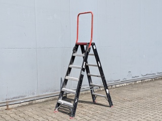Werktrap Altrex, 2x 5 treeds met bordes