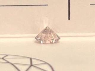 Diamant – 0.40 carat natuurlijke briljant geslepen roze diamant (gecer