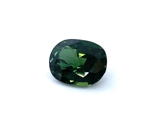 Saffier – 1.92 carat groene saffier
