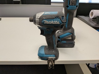 Accu haakse slijper met slagschroevendraaier Makita, DGA504 | DTD153,