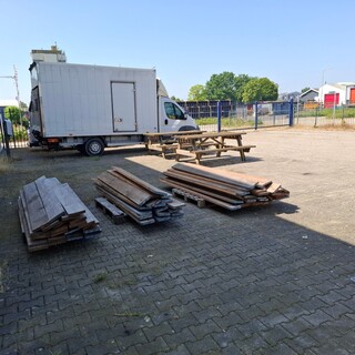 Partij steigerplanken