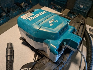 Accu rugstofzuiger Makita, DVC265, bouwjaar 2023