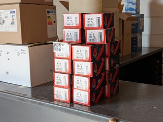 20 doos a 100 stuks Spreidplug M-8 Cloverfix