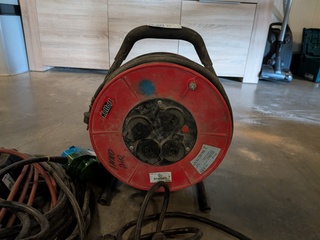 Kabelhaspel met diverse verlengkabels, 230V