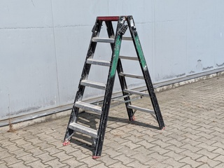 Werktrap Altrex, 2x 5 treeds met bordes