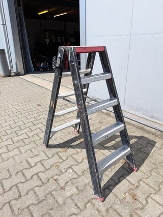 Werktrap Altrex, 2x 4 treeds met bordes