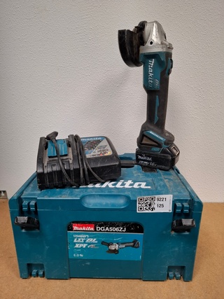 Accu haakse slijper Makita, DGA504  , bouwjaar 2020
