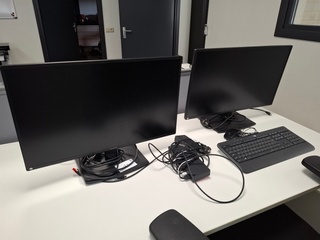 4x Diverse monitor Terra