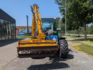 Land- of bosbouwtrekker, FENDT, 312 VARIO, 2015, met maaiarm, HERDER