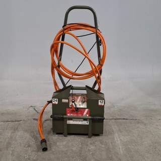 Startbooster op transportwagen, Powervamp, Nato 200