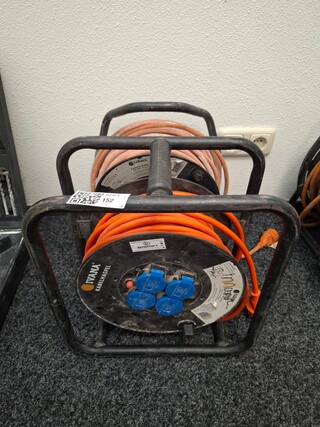 2x Kabelhaspel 230V
