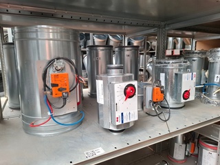 2x Regelklep Belimo, LMV-D3-MP, NM230A