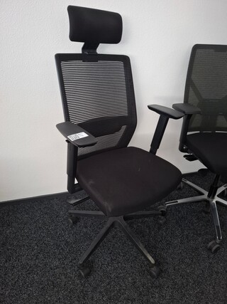 2x Diverse bureaustoel