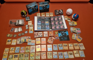 Pokémon collectie met vintage kaarten, rares, gevulde map & meer